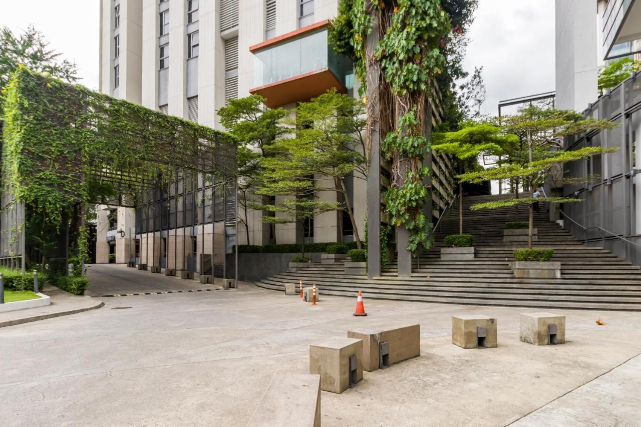 Pj8 Service Suites By Airhost Petaling Jaya Bagian luar foto