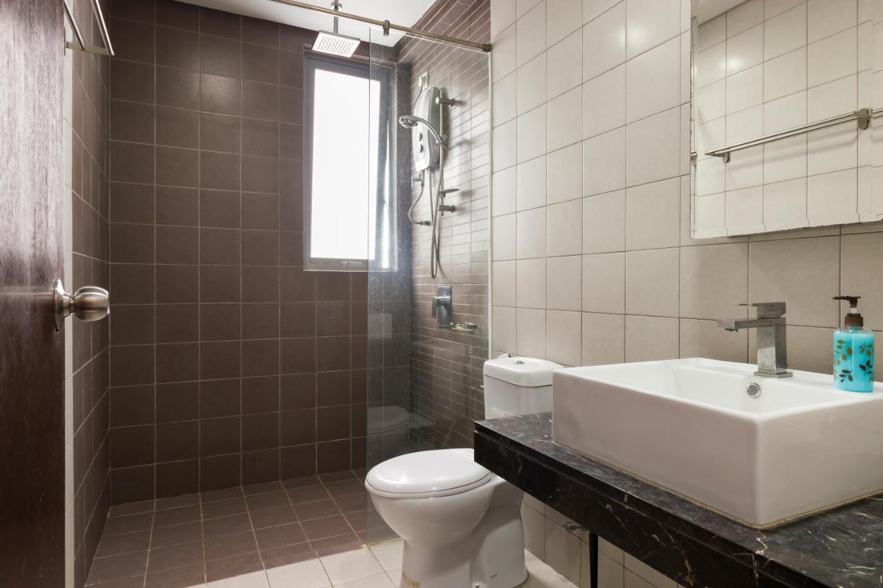 Pj8 Service Suites By Airhost Petaling Jaya Bagian luar foto