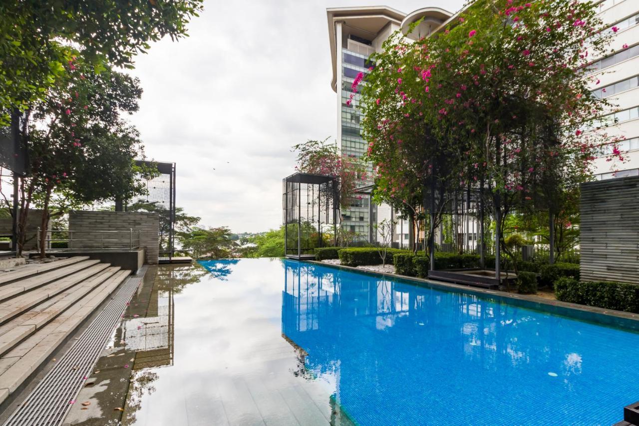 Pj8 Service Suites By Airhost Petaling Jaya Bagian luar foto